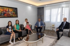 İl Müdürü Yılmaz’dan ve eşinden gazi Halil Er ve ailesine ziyaret