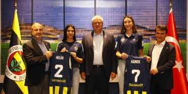 Fenerbahçe’de Hande Baladın ve Helin Kayıkçı sözleşme imzaladı