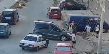 Edremit’te sopalı alacak verecek kavgası kameraya yansıdı