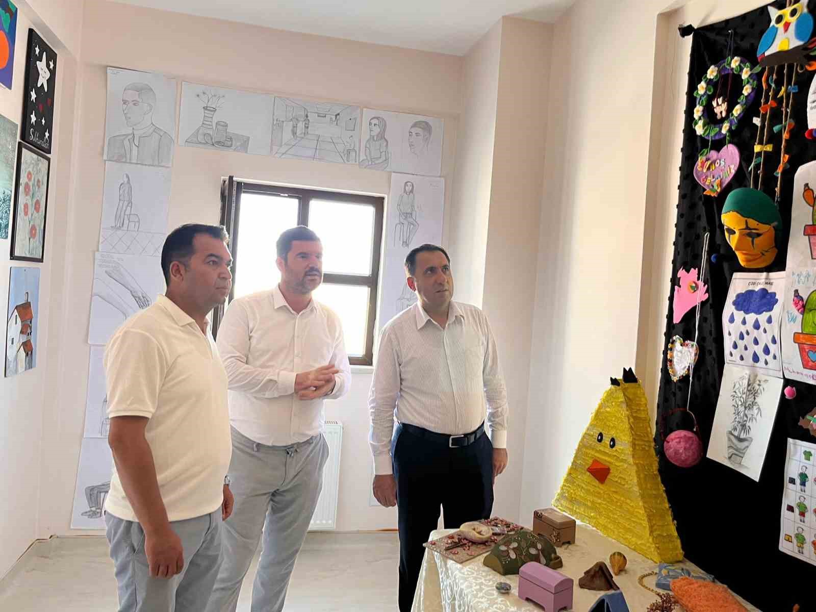 Aile ve Sosyal Hizmetler İl Müdürü, Çocuk Evleri Sitesi’nde incelemelerde bulundu