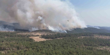 Harmancık Meyrandağı’ndaki yangın dronla böyle görüntülendi