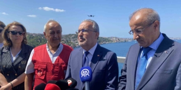 15 Temmuz Şehitler Köprüsü’ne dev Türk bayrağı asıldı