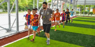 Esenyurt’ta yüzlerce çocuk yaz spor okullarında sporla buluşuyor