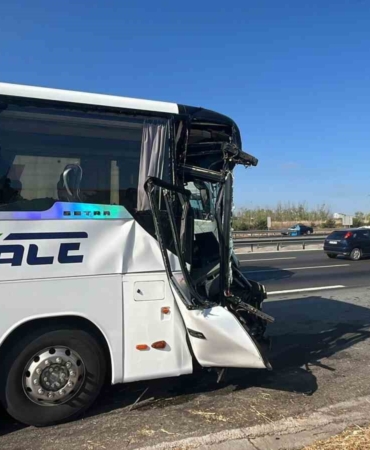 TEM’deki kazada ağır yaralanan hostes hayatını kaybetti