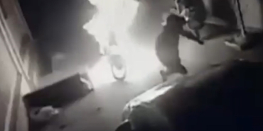 Eski eşinin motosikletini kundaklatan şahıs ile kundaklayan 2 kişi tutuklandı