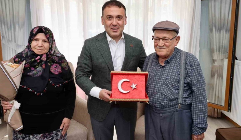 Bilecik Valisi Sözer şehit ailesi ile bir araya geldi