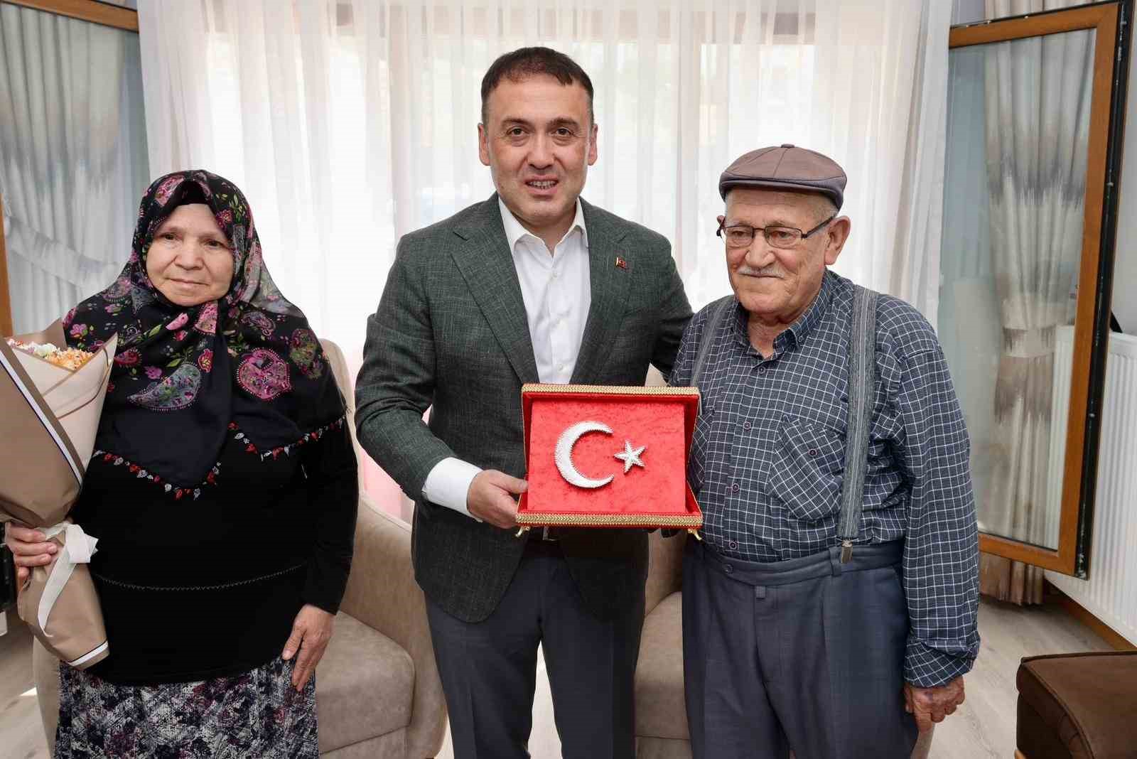 Bilecik Valisi Sözer şehit ailesi ile bir araya geldi