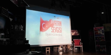 İstanbul’da TÜRGEV’in "Vatan Sevgisi" tiyatro oyunu izleyiciyle buluştu