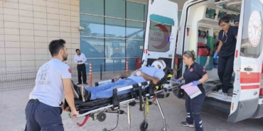 İnegöl’de minibüs bariyerlere çarptı