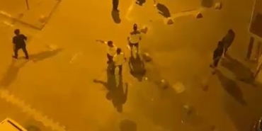 Esenyurt’ta gençler arasındaki kavga kamerada