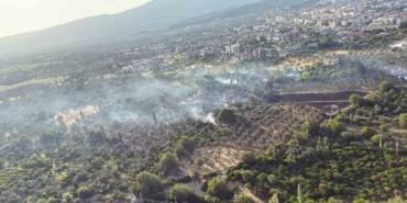 Edremit’te tarım arazisinde çıkan yangın korkuttu