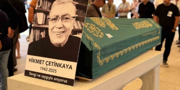 Gazeteci ve yazar Hikmet Çetinkaya son yolculuğuna uğurlandı