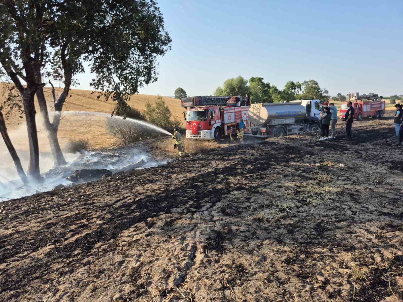 Gönen’de kırsal alanda çıkan arazi yangını söndürüldü