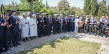 Bursa’da 15 Temmuz anma programları şehitlik ziyaretiyle başladı