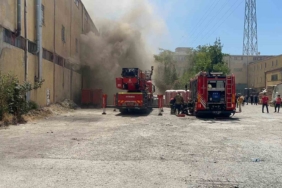 Esenyurt’ta bir kazan imalathanesi yandı: 1 kişi dumandan etkilendi