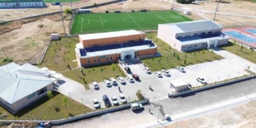 İznik’te dev tesis yüzme kurslarıyla faaliyete başladı