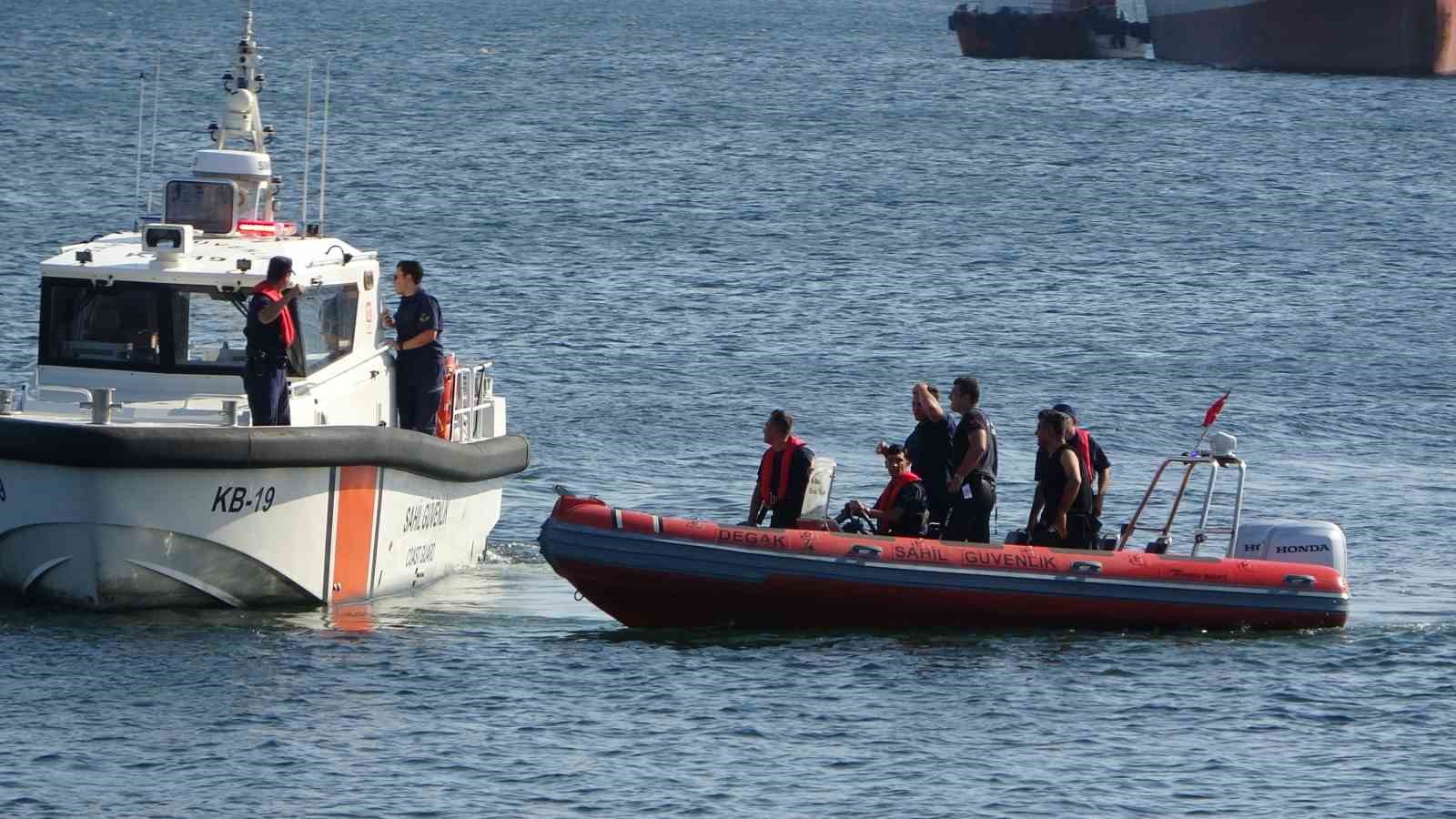 Kartal’da denize giren genç kayboldu: Arama çalışmaları sürüyor