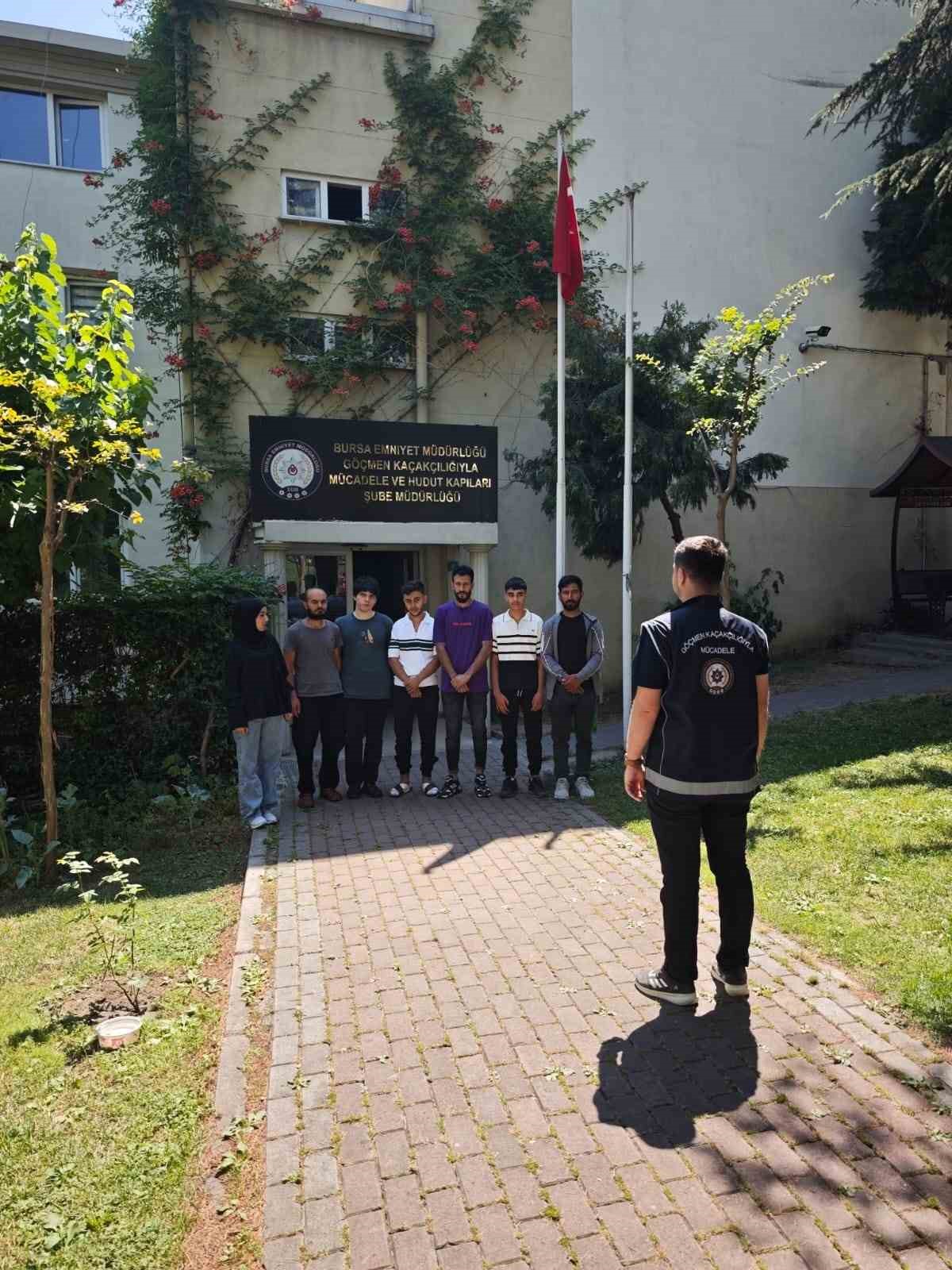 Bursa’da göçmen kaçakçılığı operasyonu: 7 yabancı uyruklu şahıs ve organizatör yakalandı