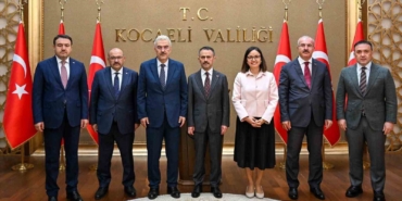 Valiler Kocaeli’nde düzensiz göçü görüştü