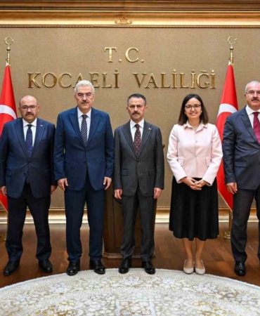 Valiler Kocaeli’nde düzensiz göçü görüştü