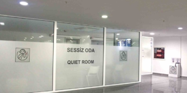 İzmir Adnan Menderes’te "Sessiz Oda" hizmete açıldı