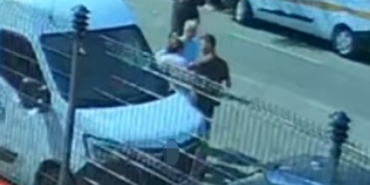 Gazeteciye saldırıp, telefonunu zorla alan zanlılar adliyeye sevk edildi