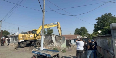 Çorlu’da metruk binalar yıkıldı