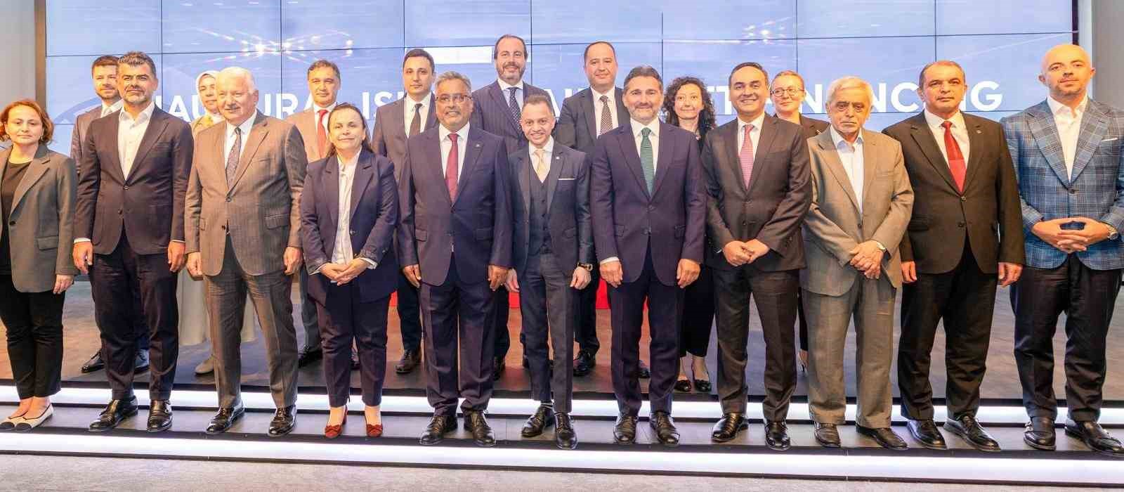 THY ile Dubai İslami Bankası arasında yenilikçi finansal kiralama işleminin imza töreni gerçekleştirildi