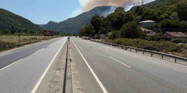 Sakarya’da yangın nedeniyle Bilecik istikametine yol kapatıldı, bazı evler tahliye edildi