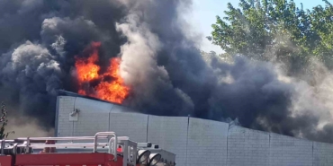Pendik’te atık su arıtma tesisinde yangın çıktı. Olay yerine çok sayıda itfaiye ekibi sevk edildi.