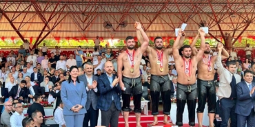 Abdulrefik Öner, başpehlivanlığa bir adım daha yaklaştı