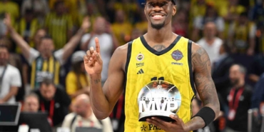 Phoenix Suns, Nigel Hayes-Davis’i kadrosuna kattı