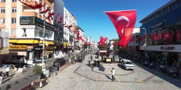 Cumhurbaşkanı Erdoğan’ın bayrak asma çağrısına Sultanbeyli’den güçlü destek