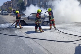Balıkesir’de LPG’li TOFAŞ marka araç yol ortasında yandı
