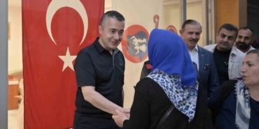 Esenyurt Belediye Başkan Vekili Can Aksoy, Muharrem Lokmasında canlarla buluştu