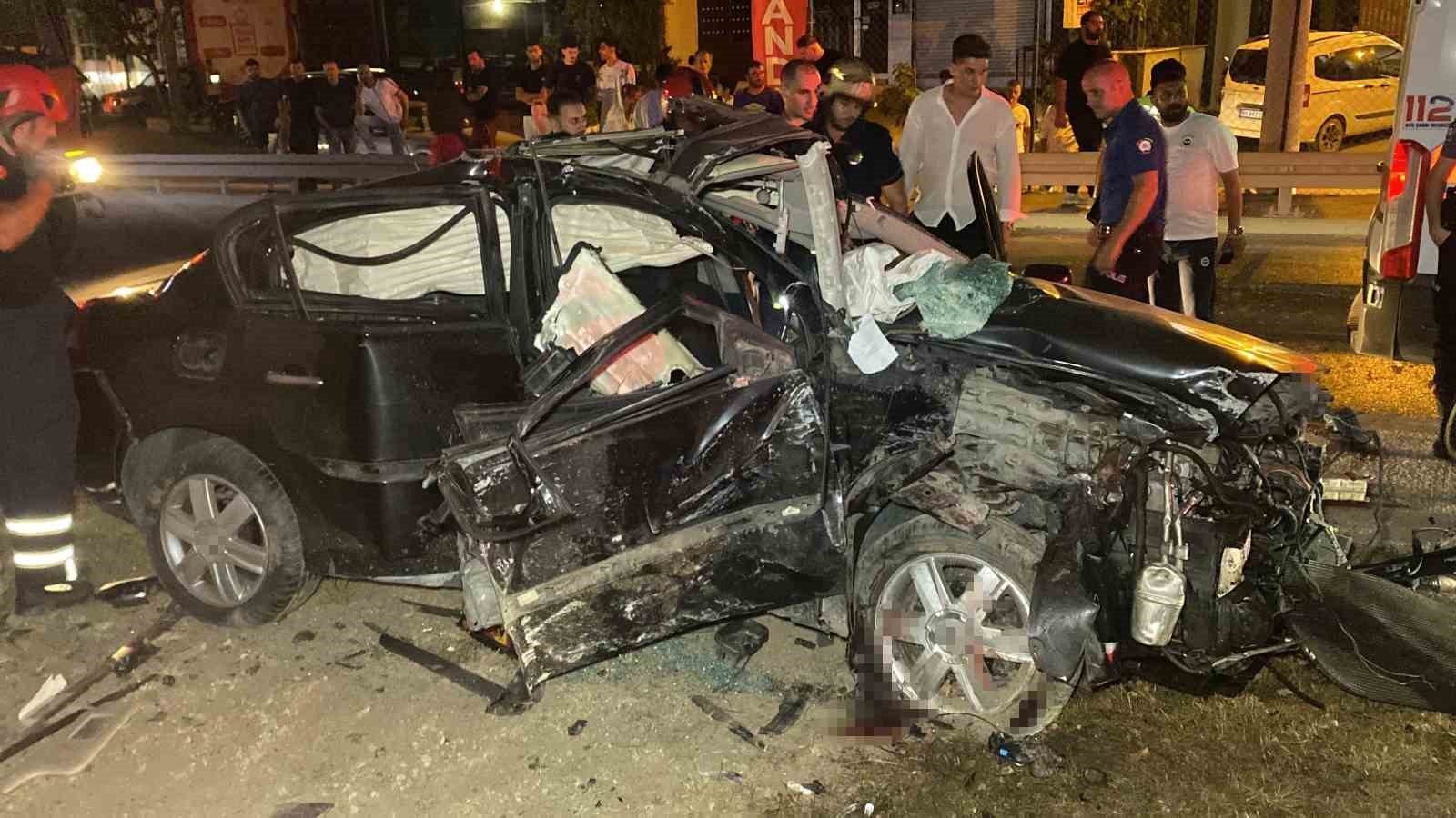 Feci kazada ağır yaralanan sürücü, hayatını kaybetti