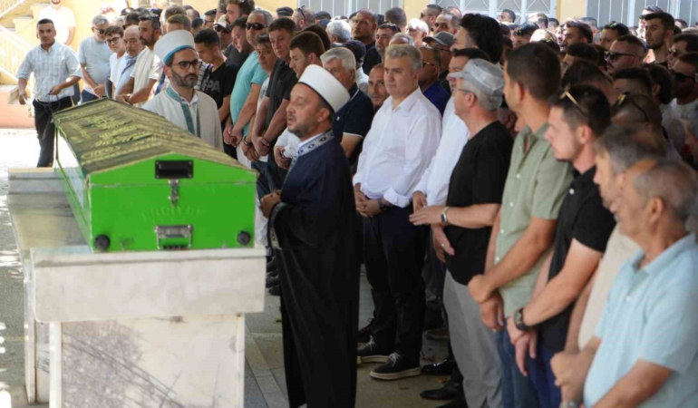 Havran’da silahlı saldırıda hayatını kaybeden belediye meclis üyesi son yolculuğuna uğurlandı