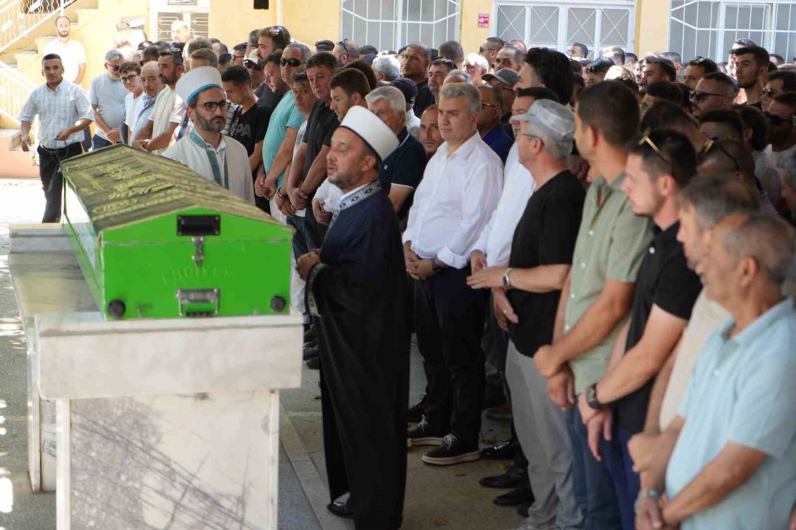 Havran’da silahlı saldırıda hayatını kaybeden belediye meclis üyesi son yolculuğuna uğurlandı