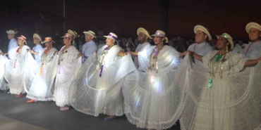 38. TUFAG Uluslararası Halk Dansları Festivali renkli görüntülerle başladı