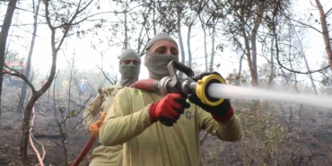 Yeşil vatanın muhafızları alevler içinde mücadeleyi sürdürüyor