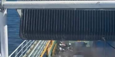 Marmara Adası açıklarında yangın çıkam feribotta can pazarı: 200 yolcu tahliye ediliyor