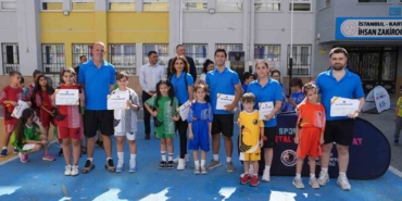 Kartal Belediyesi Yaz Spor Okulu’nun ilk dönem öğrencileri sertifikalarını aldı