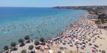 Silivri Kumluk Plajı’nda Afrika sıcakları ve günübirlikçi yoğunluğu