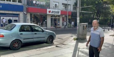 Otomobili arızalanan mağdur, insanlık beklediği kişi tarafından dolandırıldı