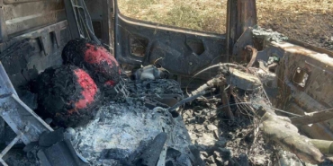 Orman yangınından geriye alevlerin erittiği karpuzlar ve simsiyah baret kaldı