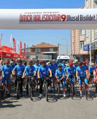 Arnavutköy’de 9. Ömer Halisdemir Bisiklet Turu başladı