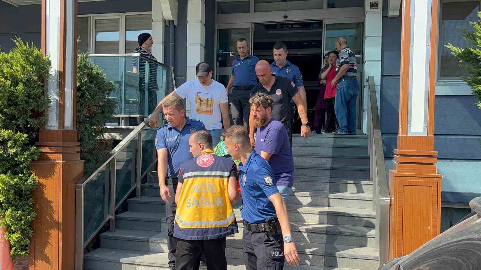 Edirne’de genç kızın intihar girişimini ekipler engelledi