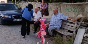 Unutulan gelenek canlandı: Kadın muhtar, mahalleliyi davul-zurnayla düğüne davet etti