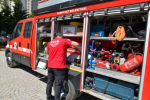 Esenyurt Belediyesi Arama Kurtarma Ekibi İzmir yangınlarına destek için yola çıktı