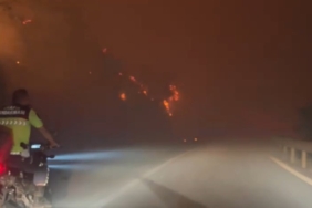 Alev kapanından kaçış anı kamerada... Jandarma ve basın mensupları yangında mahsur kaldı